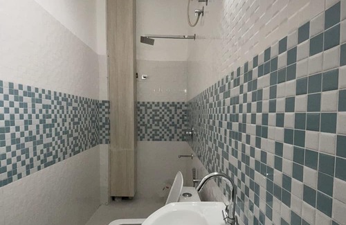 Dehradun Bed & Breakfast | Located in City Centre, at Vista Express We Make Sure Your Comfort !!