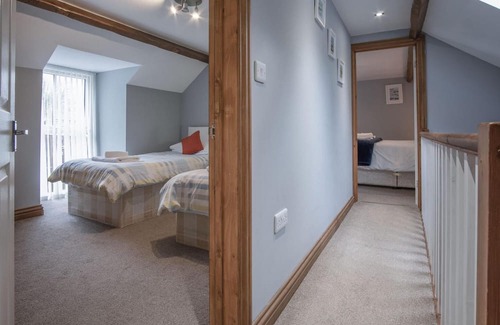 Llanddowror House | Rose Coach House - 3 Bedroom Cottage - Pendine