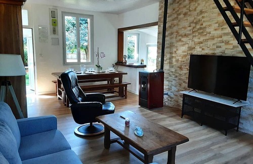 Champagnac Cottage | Gite Champagnac, 3 bedrooms, 6 persons