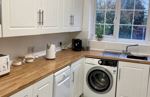 Westcliff-on-Sea House | 3 bedroom house fast wifi, smart tv's and garden
