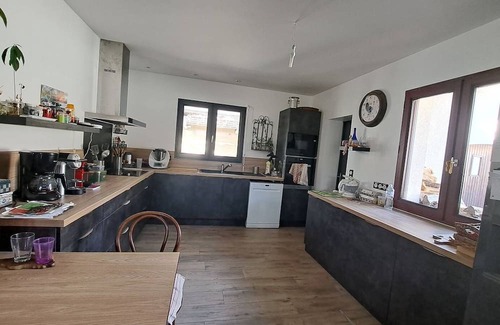 Castets House | Family house sleeps 9 with above ground swimming pool