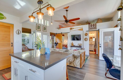 Aiea Apartment | Inviting Aiea Bungalow w/ Balcony, Grill & Views!