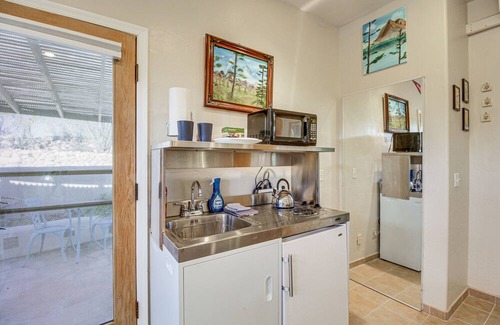 Tucson Apartment | Cozy Tucson Studio Rental w/ Private Patio!