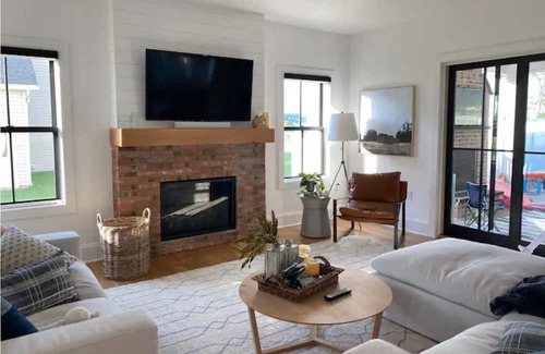 Houserville House | Modern Farmhouse Near Penn State
