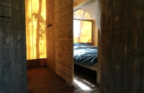 Revest-du-Bion Ski Chalet | Glamping tent3: wild-life feeling with Provence touch 3 bedrooms (max. 6 guests)