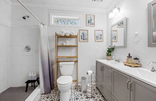 East Lake House | 3B3B/No Steps/Fully Furnished/Fenced Backyard #41976