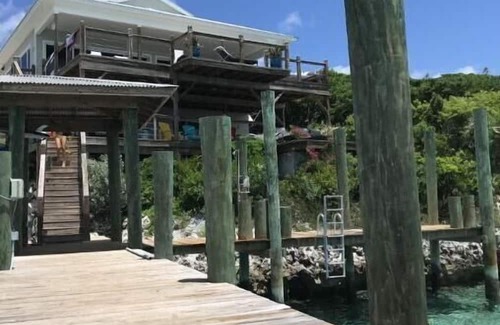 Farmer's Hill House | Staniel Cay Bahamas, Thunderball Point