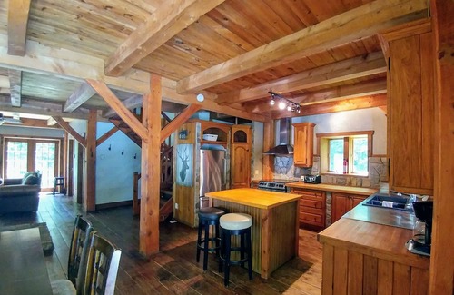 Havelock Ski Chalet | Magnifique Chalet en Pleine Nature, Sans Voisin à Moins de 1h de Montréal