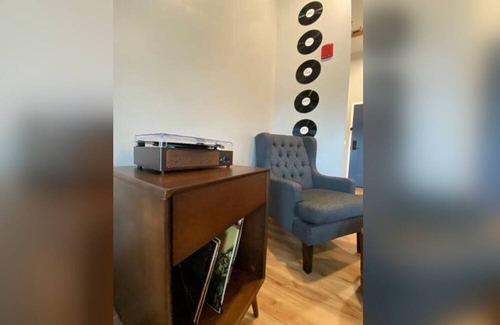Manchester Apartment | Vintage Vinyl