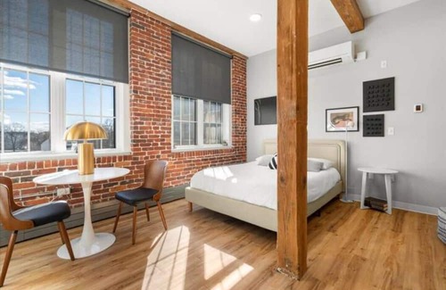 Manchester Apartment | Artist's Retreat in Manchester, NH!