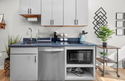 Manchester Apartment | [Pet Friendly] Regal Urban Loft - King Size Bed