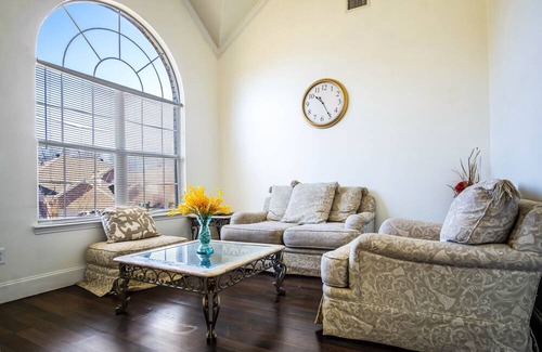 Garland House | Best house in Garland. Beautify warm family house.