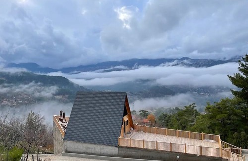Hisarcandir Ski Chalet | Dağ evinde her şeyden, herkesten uzakta.