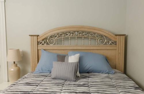 Lynn Apartment | Cozy Luxurious Lynn Apartment, nearby historic Salem, MA, Boston, MA & more!