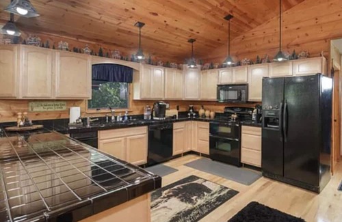 Bandera House | Texas Hill Country Cabin Escape On Medina River