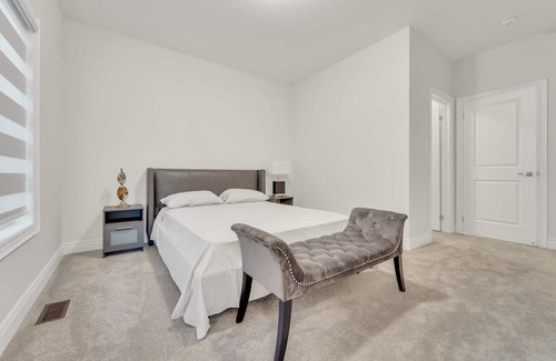Oakville House | Stunning 5 B/R House in Oakville