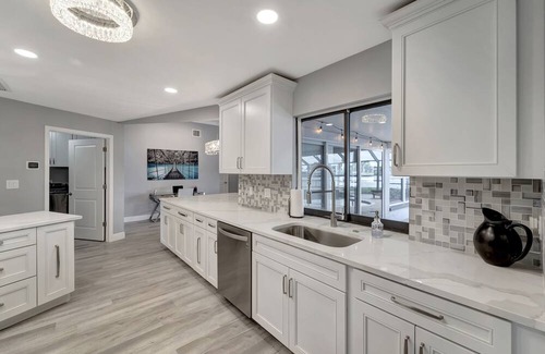 Fort Myers Shores House | Beautiful Island 3 Bedroom Coastal Home Located On The Caloosahatchee River