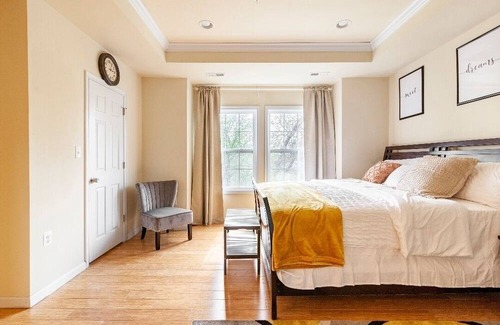 Fairmount Heights House | Luxurious & Cozy Room in Washington DC. Nice and quiet.