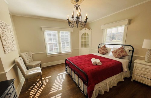 Clemmons House | Escape to serenity at our distinctive retreat, nestled behind the Excelsior at the Manor House