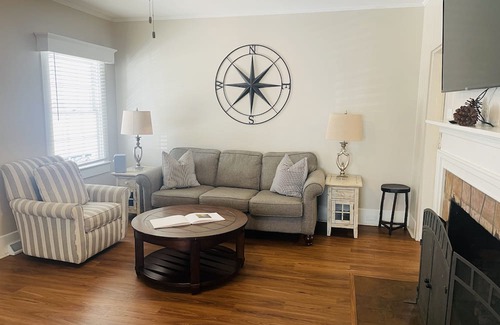 Clemmons House | Escape to serenity at our distinctive retreat, nestled behind the Excelsior at the Manor House