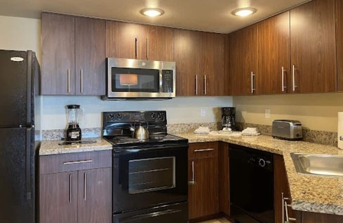 Enterprise Resort | Las Vegas Grandview Sat-Sat Only is your gateway to the lights of Las Vegas.