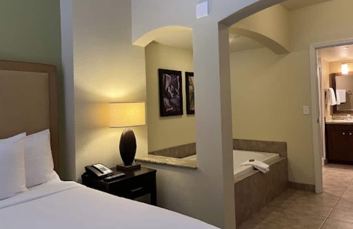 Enterprise Resort | Las Vegas Grandview Sat-Sat Only is your gateway to the lights of Las Vegas.