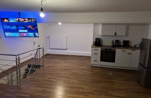 Sossenheim Apartment | 2-Zimmer Wohnung mit Gym + Office