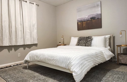 Vernal House | Large Centrally-Located Upstairs Apartment