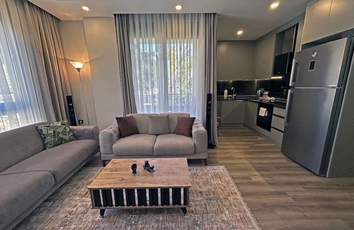 Gazipasa Apartment | Hillside Luxury: Modern 1-BR, 10-Min Walk to Gazipasa Center & Beach