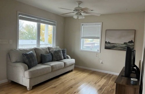 Fayetteville Apartment | Mount Sequoyah 1-Bedroom Guest House with Balcony