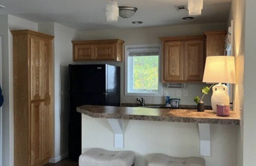Fayetteville Apartment | Mount Sequoyah 1-Bedroom Guest House with Balcony