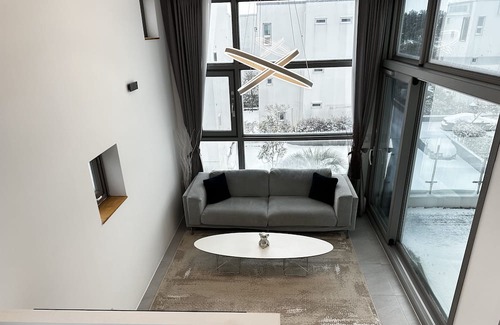 Seongsan House | Spacious and Luxurious Home near Seongsan Ilchulbong/Aquaplanet/Udo