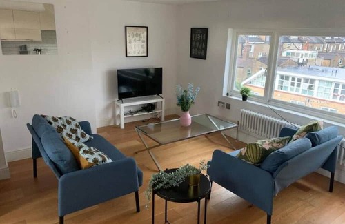 Kilburn Apartment | Stunning apartment- 2C Charteris