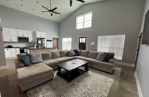 Cullman House | Beautiful barn- perfect for a country getaway!