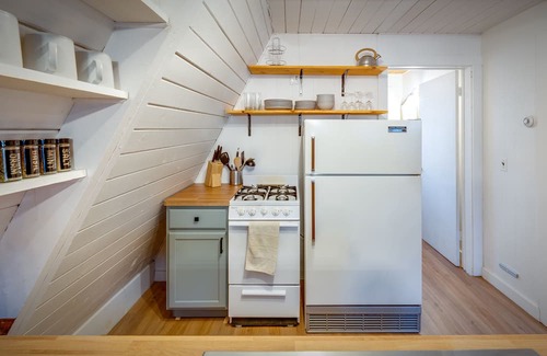 Boyne Falls Cabin | 10 min to Boyne Mountain - Cozy A-Frame Cabin - Springbrook Retreat