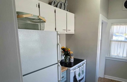 Cedar Rapids - Iowa City House | Cute Irish Cottage