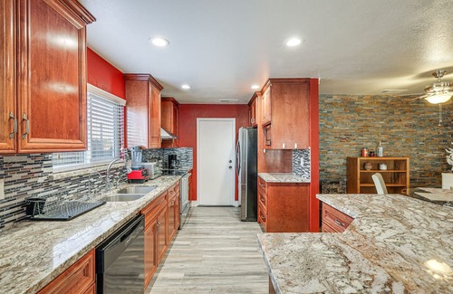 Ceres House | Ceres Home w/ Private Hot Tub, Fire Pit & Grill!