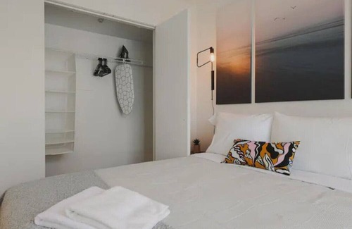 Ahuntsic Apartment | Acadie District 1-Bedroom Condo