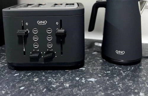 Olton Apartment | Stylish Stay 10 mins from NEC, HS2 & BHX Airport