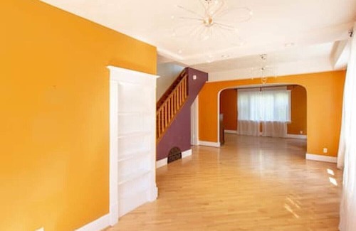 Hinton House | Air Conditioned 5-Br/3-Ba | Private Pool & Hot Tub | Pool Table & Home Theatre