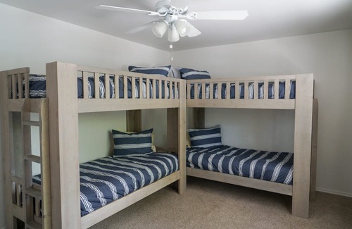 Crestline Villa | Family sized Lakeside Villa, easy walk to Lake Gregory beaches and boat dock.