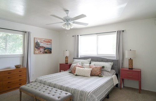 Crestline Villa | Family sized Lakeside Villa, easy walk to Lake Gregory beaches and boat dock.