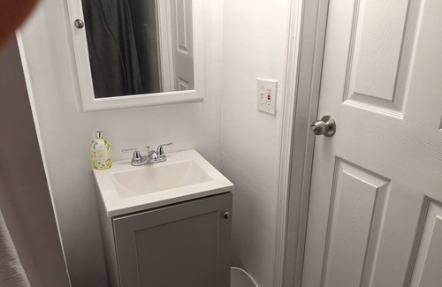 Greenwich Apartment | Greenwich Studio Near Beach/Pool/Tennis/Marina/Capitol Theater