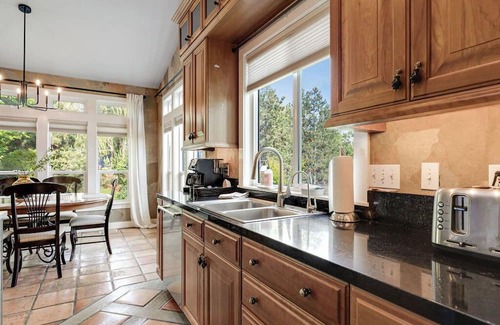 Eagle House | Spacious Eagle Home with Hot Tub