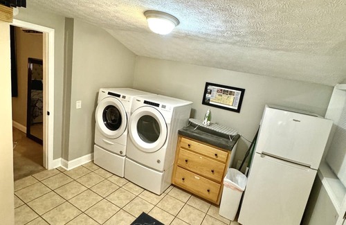 Bristol Apartment | Cozy Studio Apartment within walking distance to downtown.