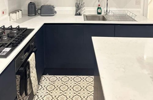 East Ham South House | Immaculate 4-Bed House near City Airport