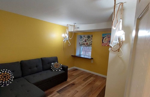 Cheltenham Apartment | Nice cozy apartment in Cheltenham