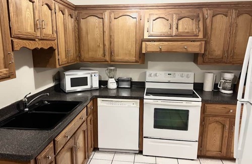 Pharr House | Large, Quiet Home w/Excellent Heated Indoor Pool, Pet-Friendly!