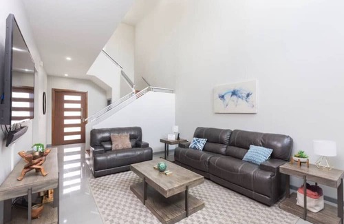 McAllen House | Susy’s Tidy TownHouse