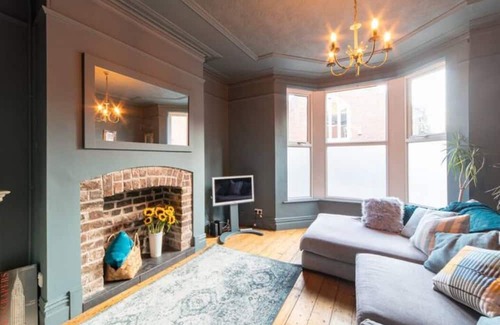 Sefton Park House | 4-Bed home near Sefton Park